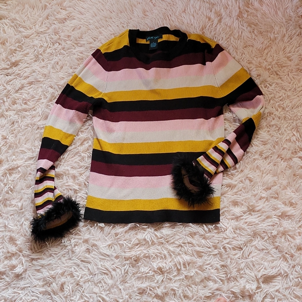 ⭐3 for $15 SALE!⭐ Striped sweater -- size L